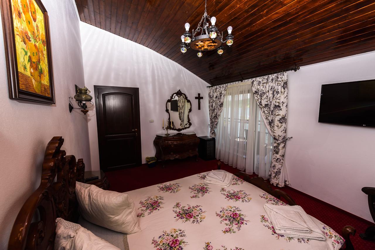 فندق Casa Andrei Orşova المظهر الخارجي الصورة