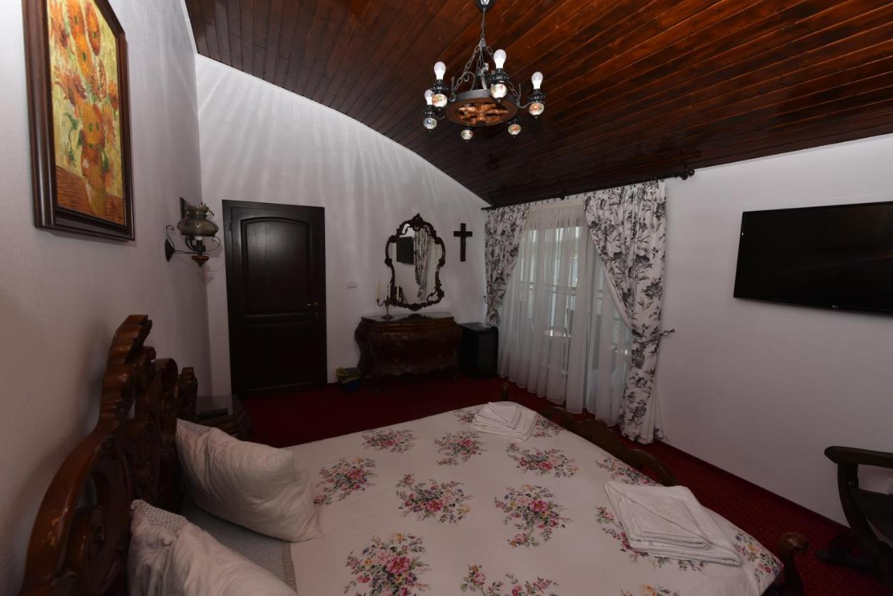 فندق Casa Andrei Orşova المظهر الخارجي الصورة
